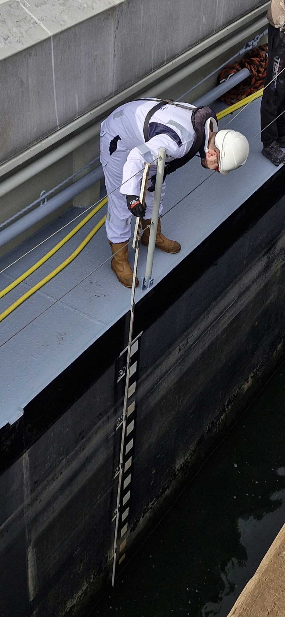Barge gauging (1)